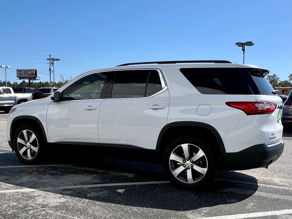 2021 Chevrolet Traverse LT Leather photo