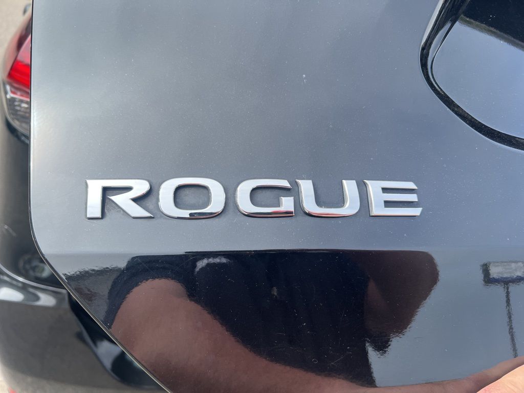 2019 Nissan Rogue S photo