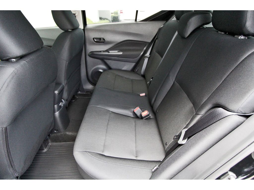 2025 Nissan Kicks Play S - 6