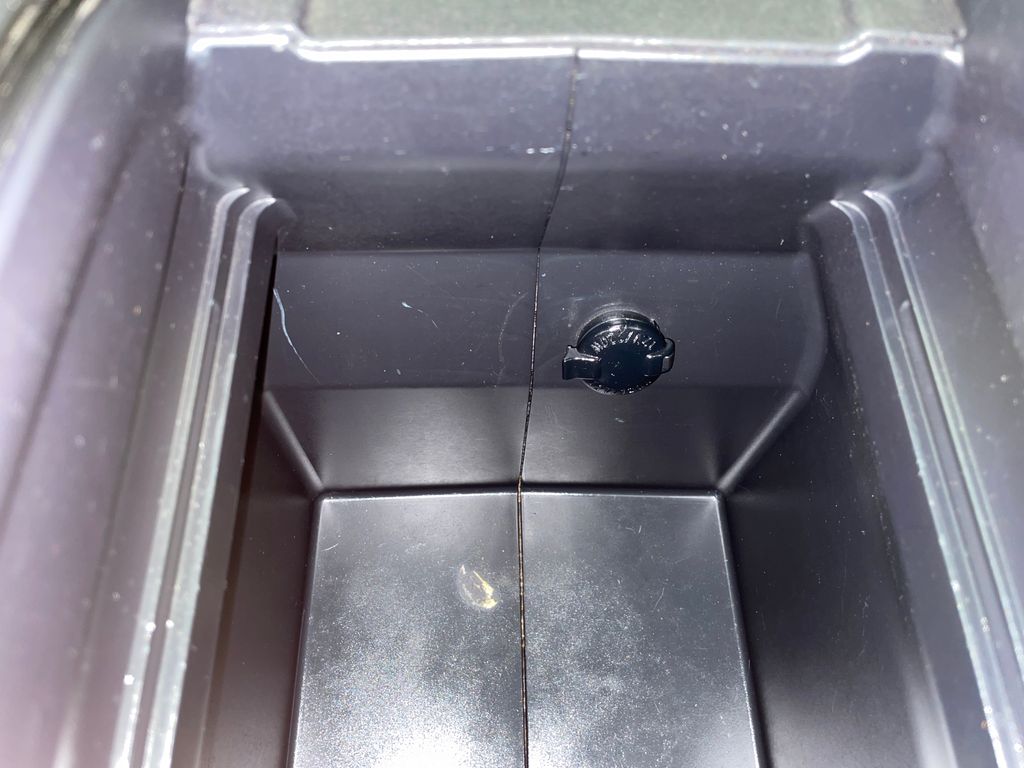 Thumbnail: 2023 Toyota Highlander - 29