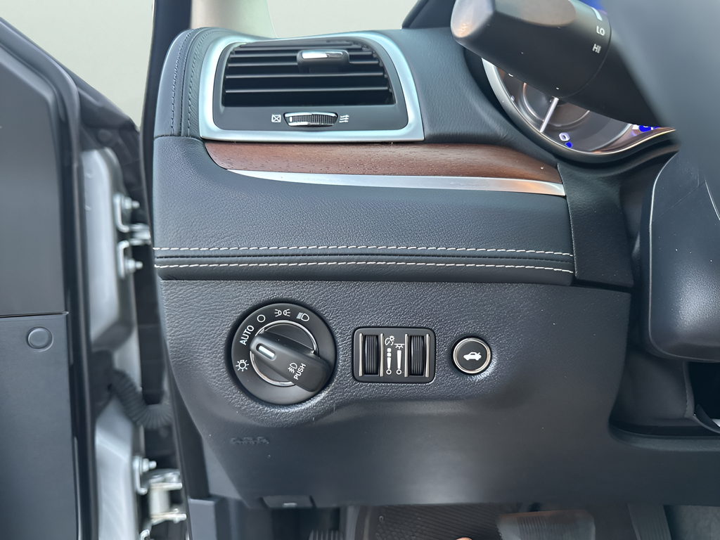 Used Car 2020 Chrysler 300  C For Sale Under $35,000 In Austin, Texas