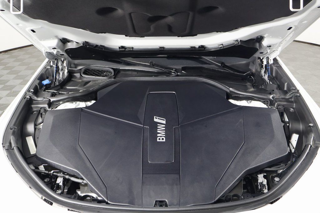 Thumbnail: 2023 BMW i7 - 15