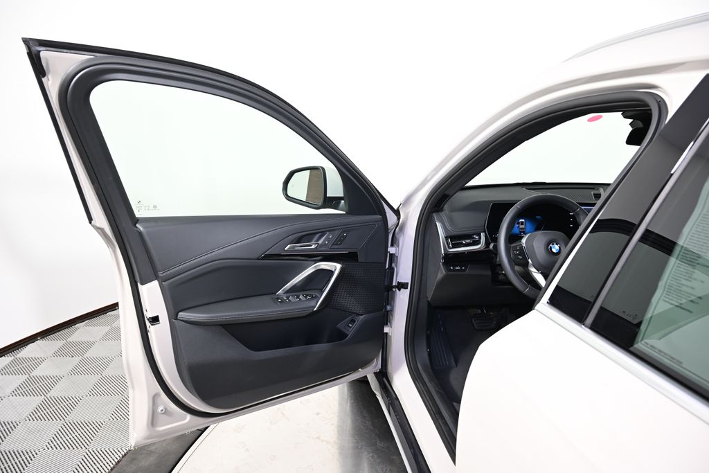 Thumbnail: 2026 BMW X1 - 21