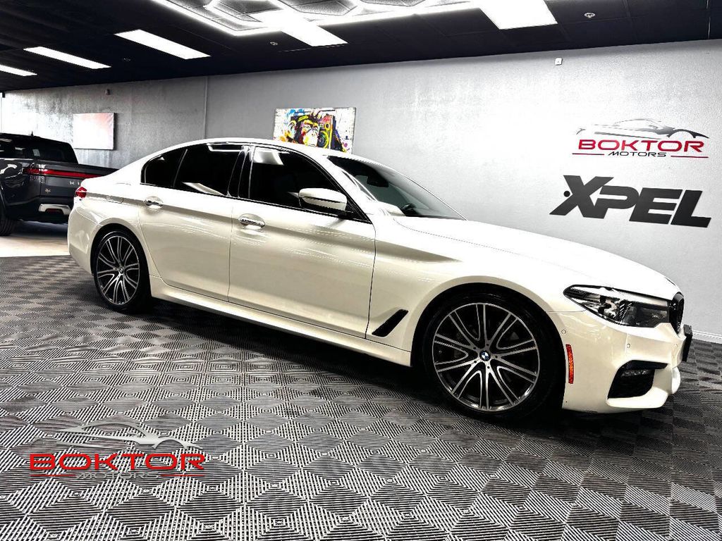Alpine White 2018 BMW 5 Series Sedan Rear-Wheel Drive 8-Speed Automatic