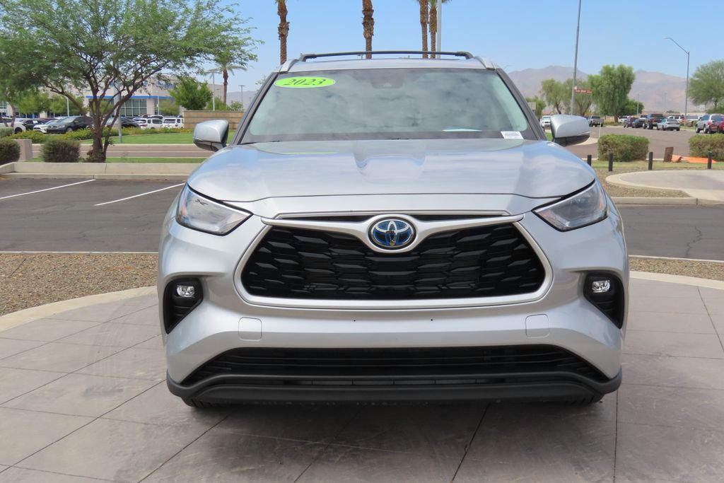 Thumbnail: 2023 Toyota Highlander - 2