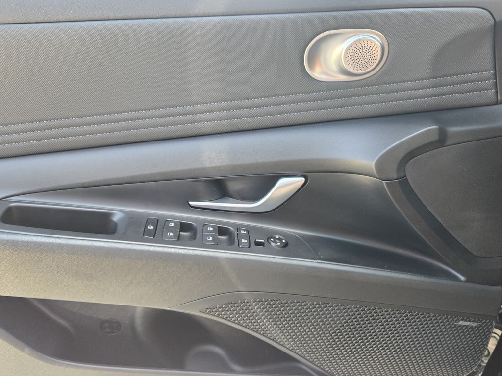 2024 Hyundai Elantra - $22,499