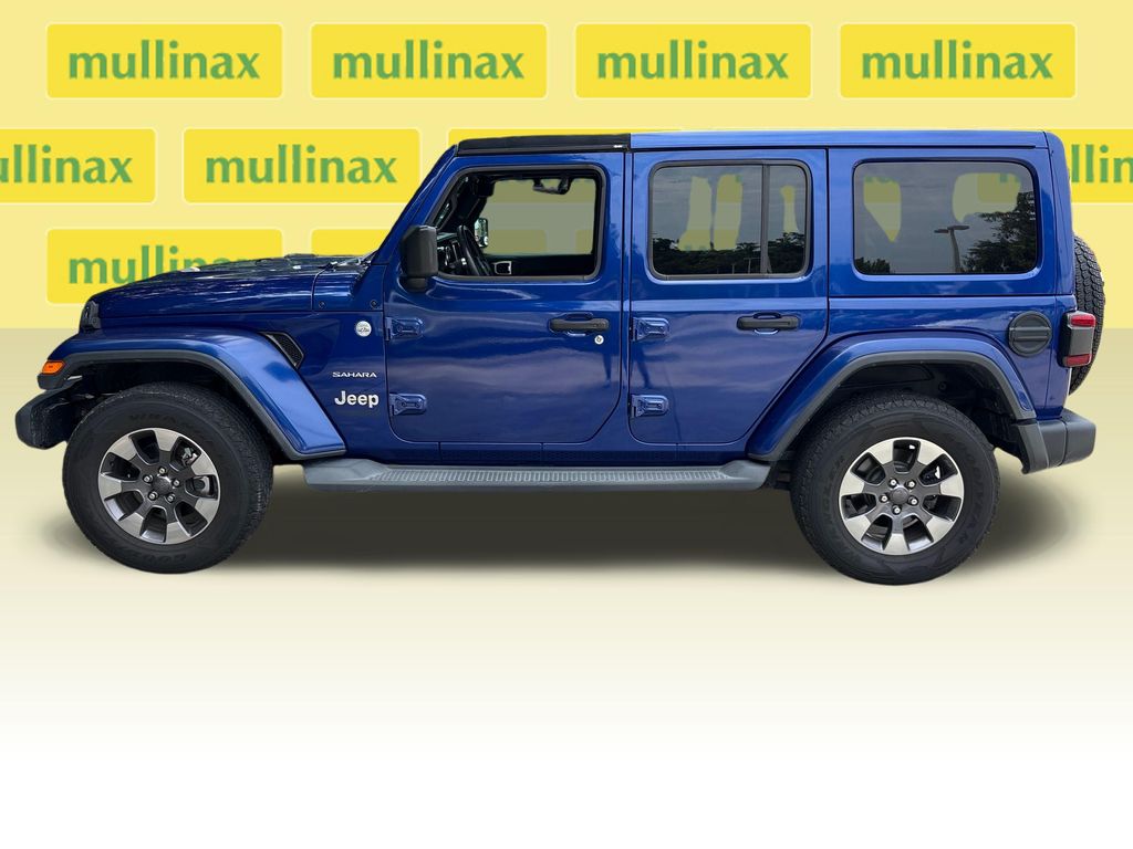 Used 2018 Blue Jeep Unlimited Sahara image 10