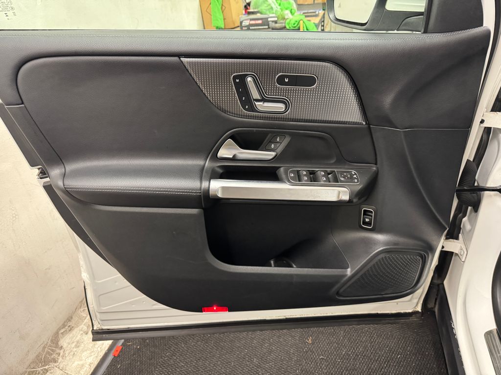 2023 Mercedes-Benz GLB GLB 250