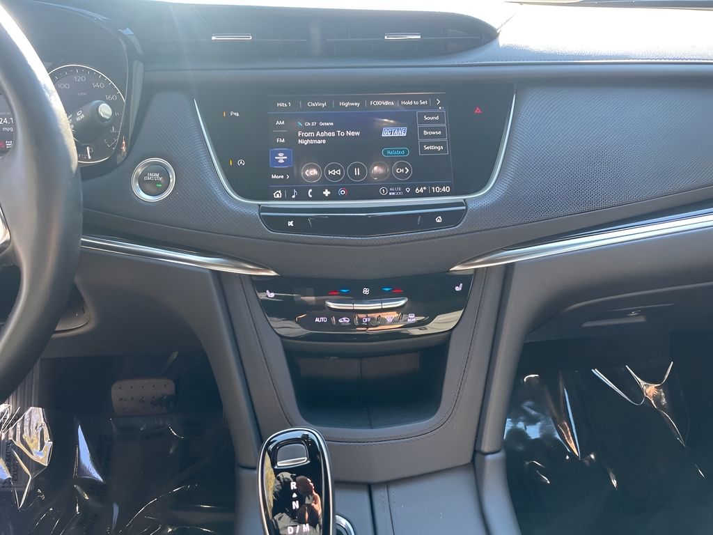 used 2022 Cadillac XT5 car, priced at $28,900