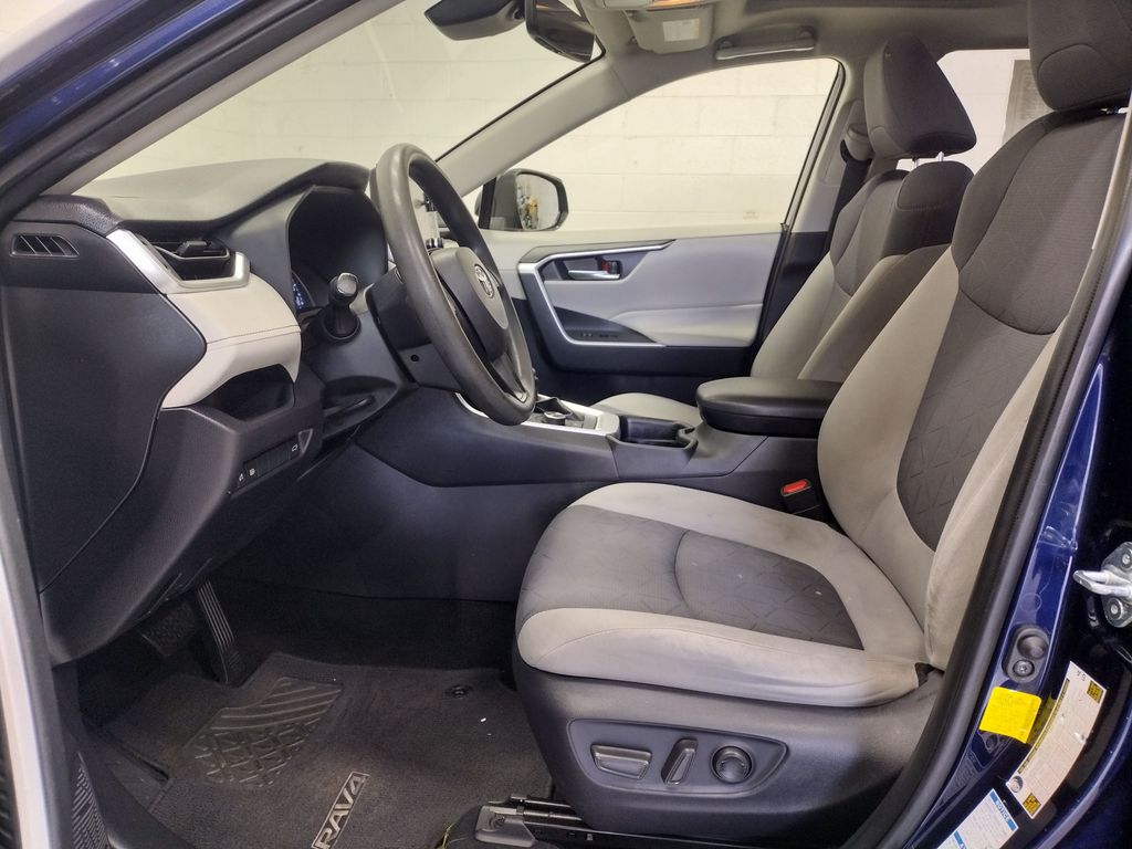 2019 Toyota RAV4 Hybrid XLE