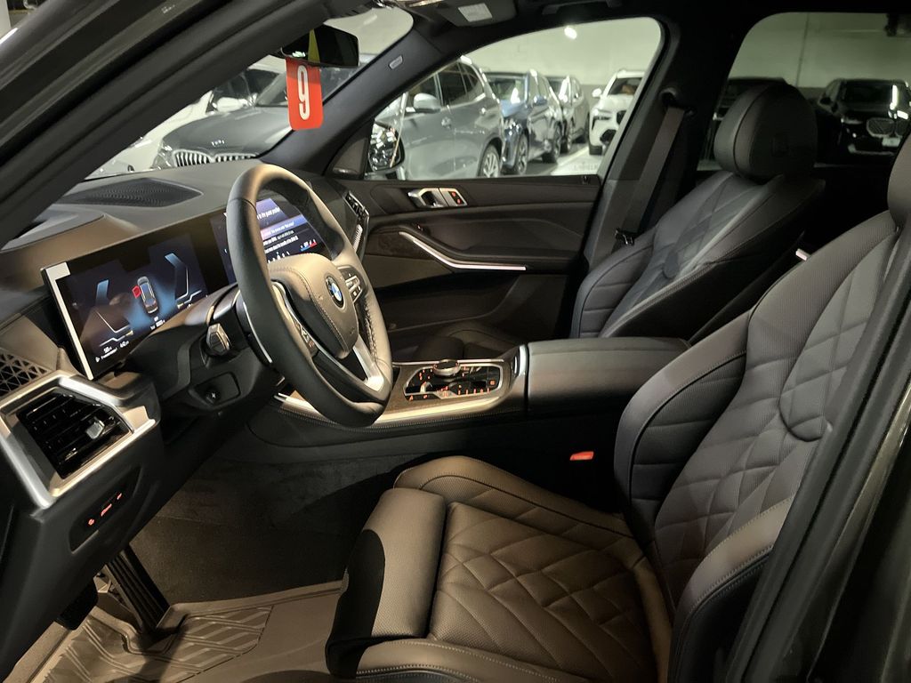 Thumbnail: 2026 BMW X5 - 11