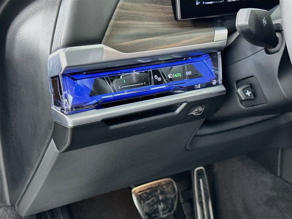Thumbnail: 2025 BMW 7 Series - 10