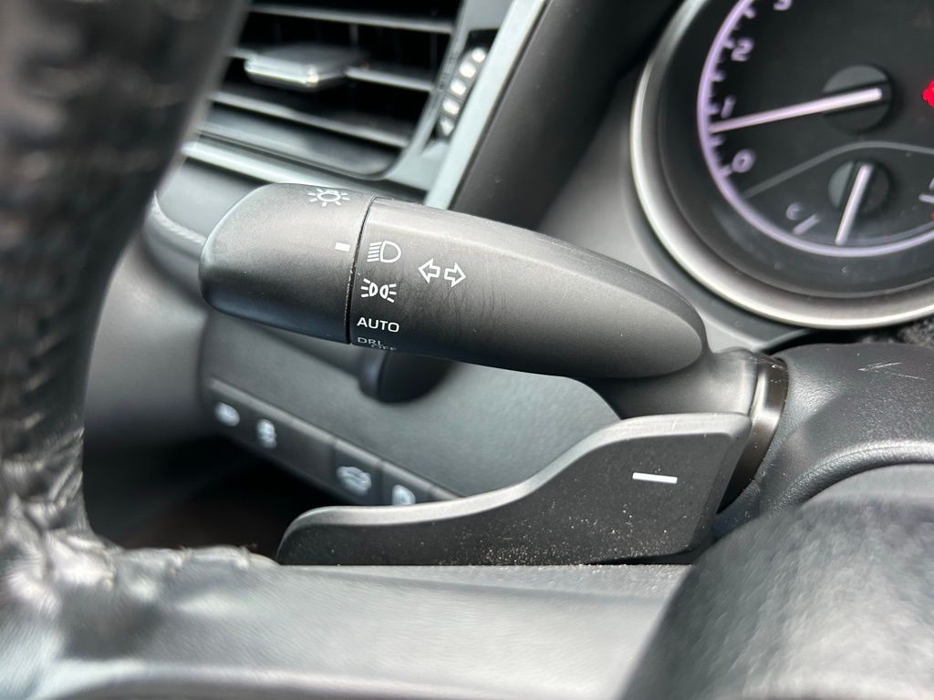 Thumbnail: 2023 Toyota Camry - 22