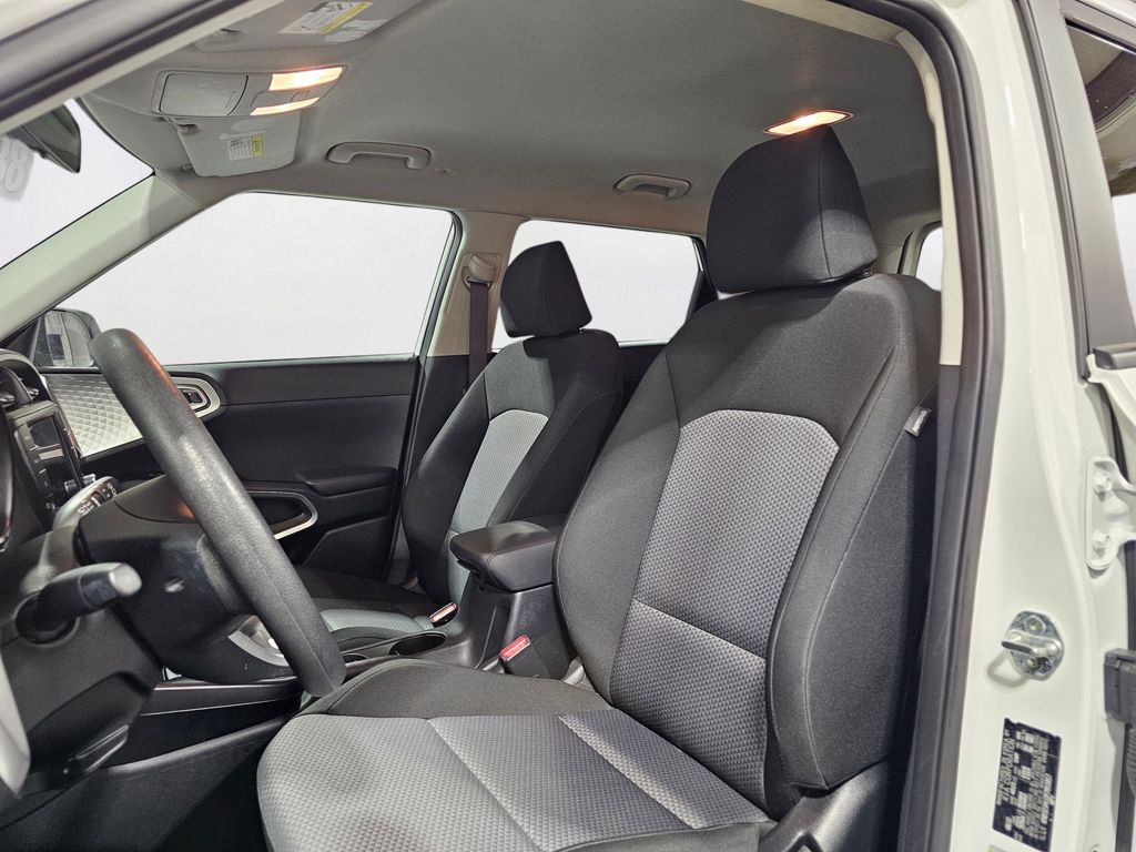Used 2023 White Kia LX image 19