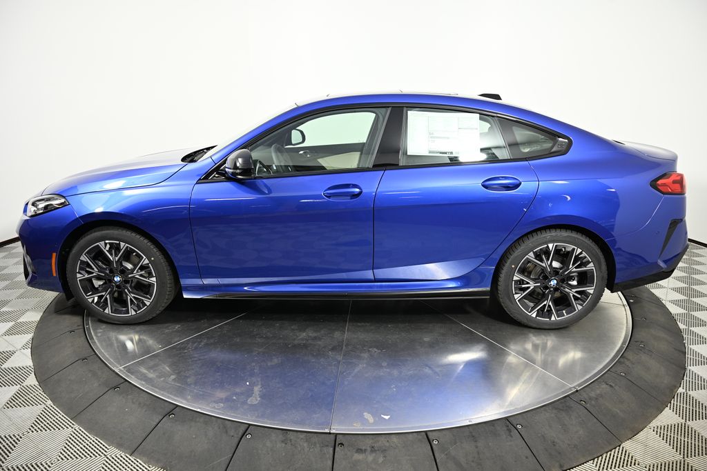 Thumbnail: 2026 BMW 2 Series - 2