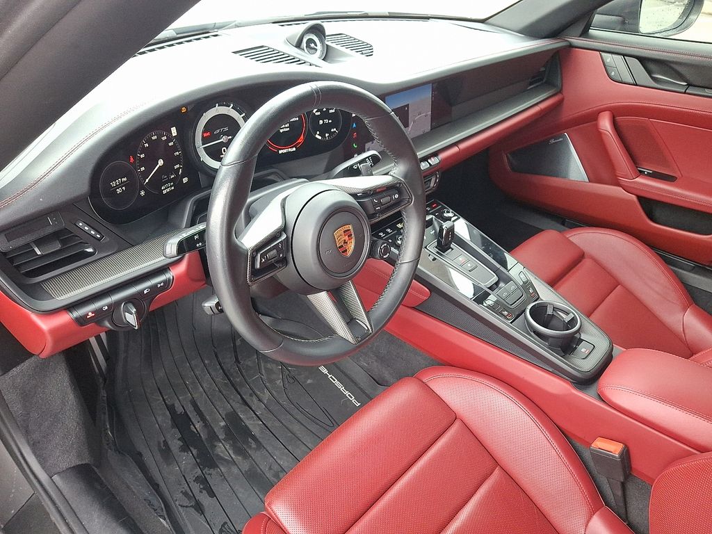 Thumbnail: 2022 Porsche 911 - 4