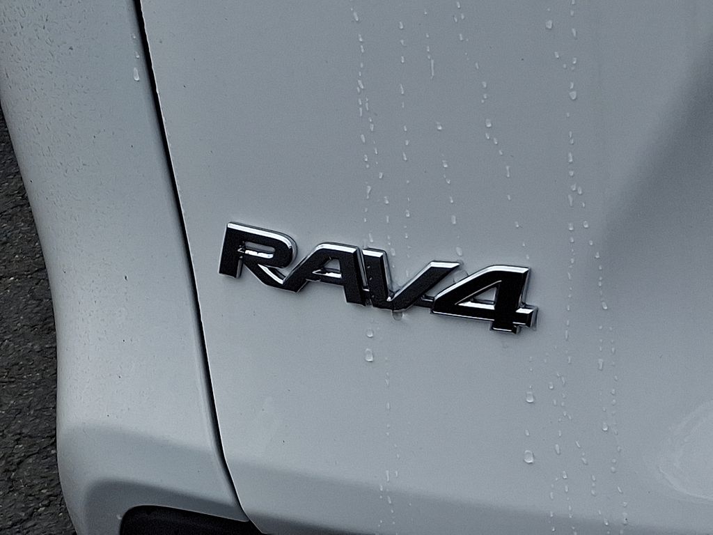 Thumbnail: 2025 Toyota RAV4 - 30