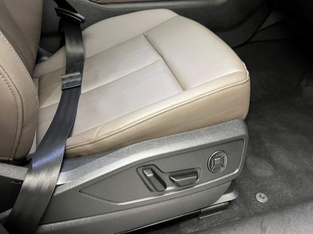 Thumbnail: 2025 Audi Q5 - 14