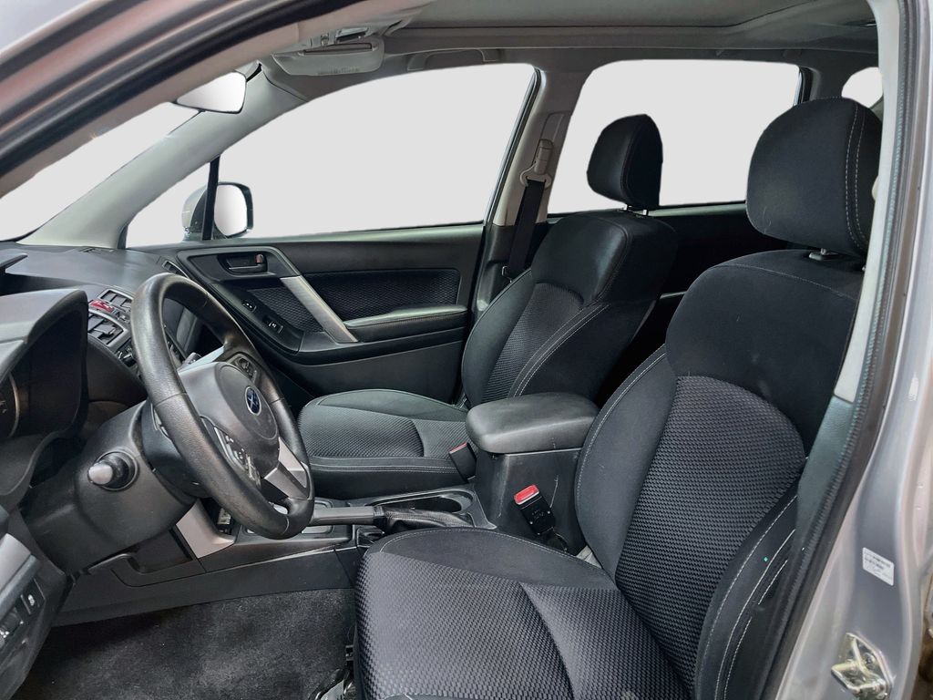 Used 2018 Ice Silver Metallic Subaru 2.5i Premium image 21