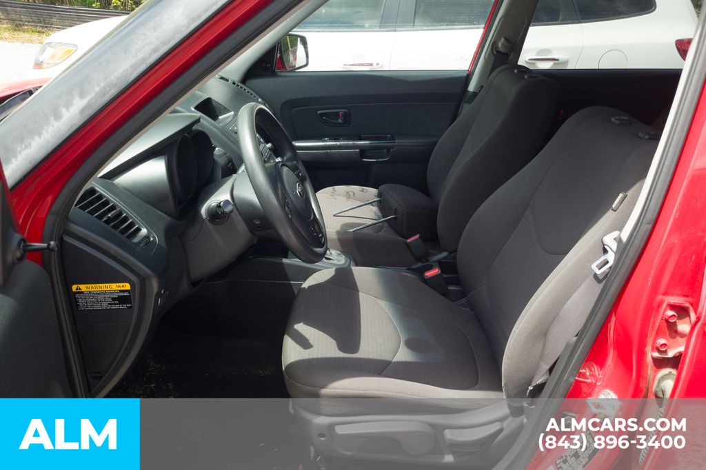 Used 2013 Red Kia Base image 6