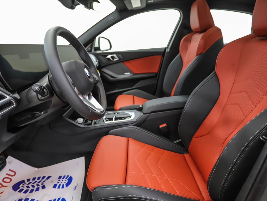 Thumbnail: 2025 BMW 2 Series - 11