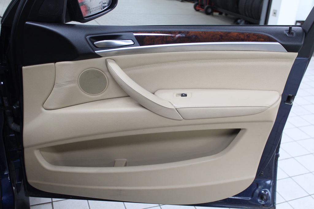 2012 BMW X5 xDrive35i 28
