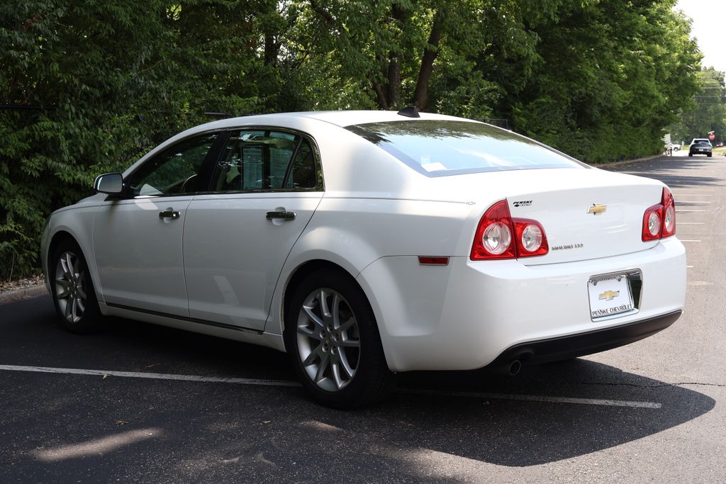 Thumbnail: 2012 Chevrolet Malibu - 5