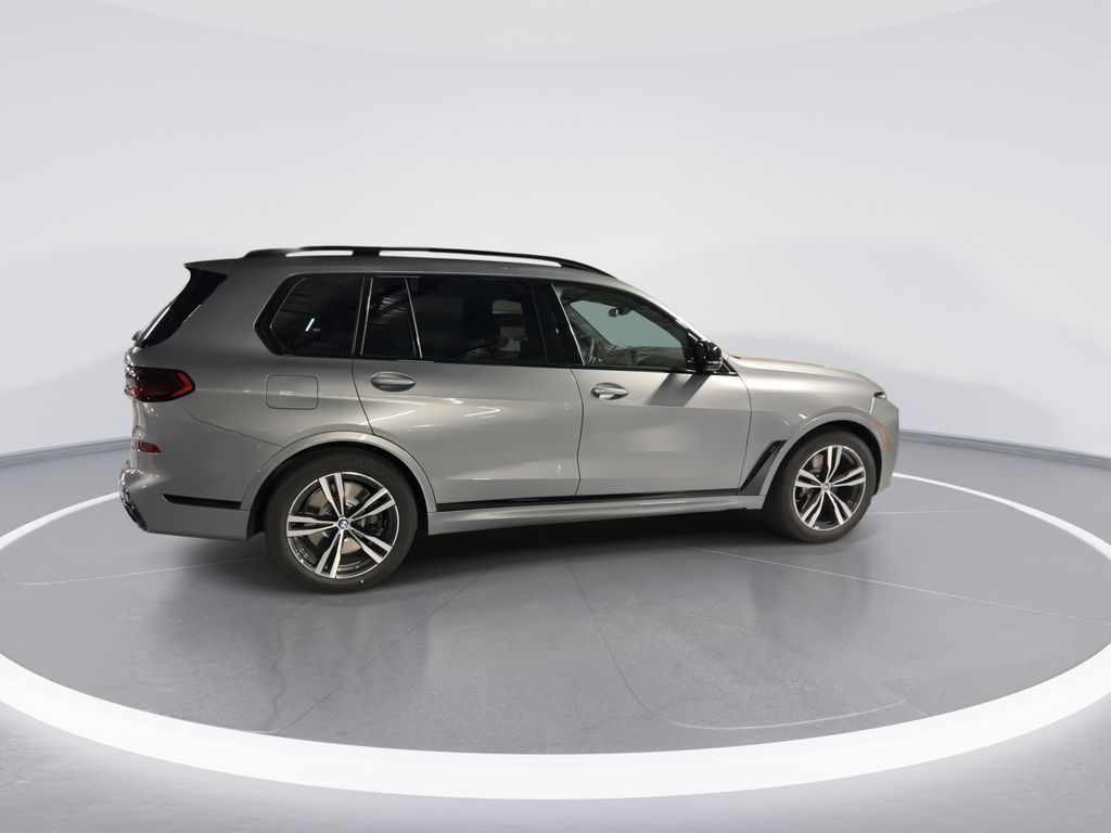 Thumbnail: 2026 BMW X7 - 8