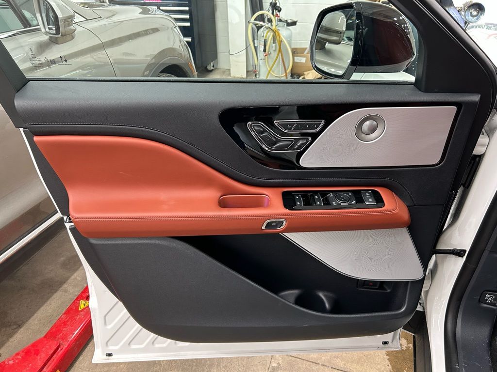 new 2026 Lincoln Aviator car, priced at $80,506