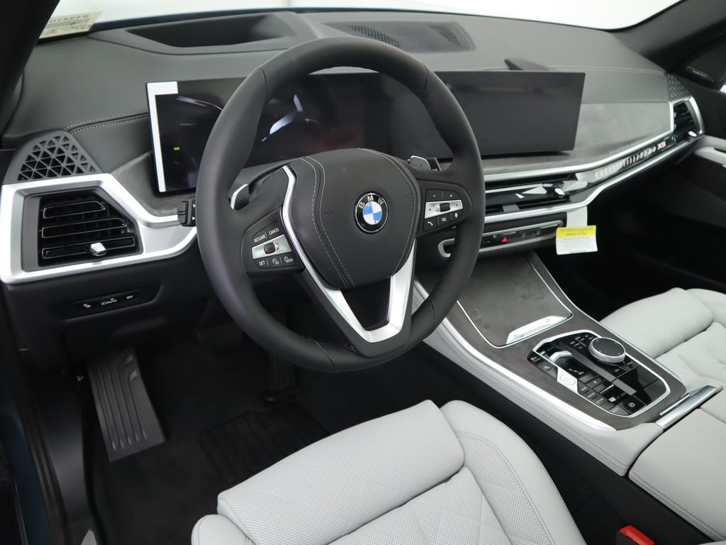 Thumbnail: 2026 BMW X5 - 9