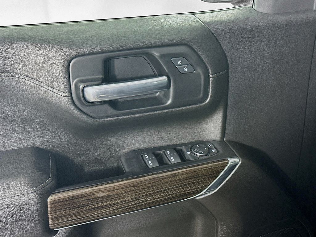 Used 2021 Black Chevrolet LT image 24