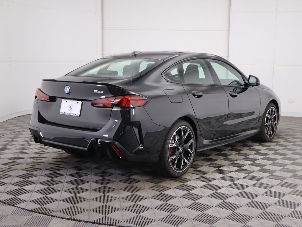 Thumbnail: 2026 BMW 2 Series - 5