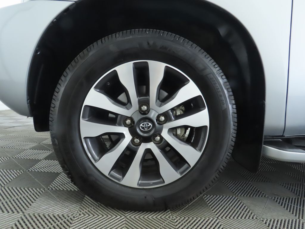 Thumbnail: 2021 Toyota Sequoia - 31