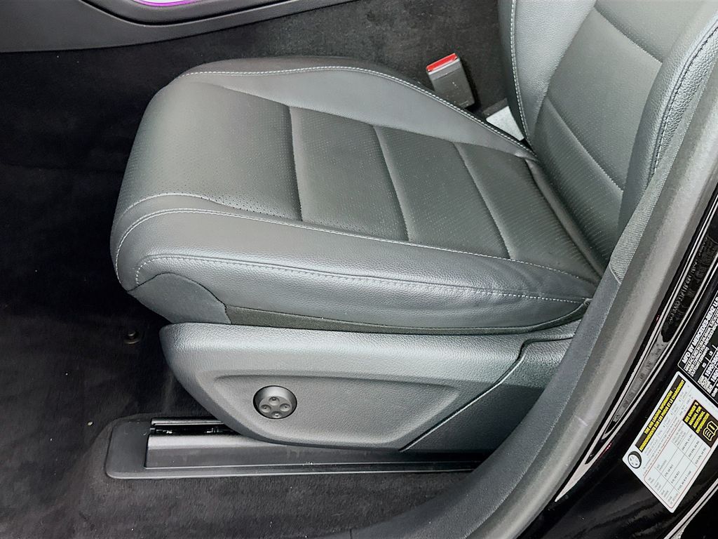 Thumbnail: 2025 Mercedes-Benz GLS - 20