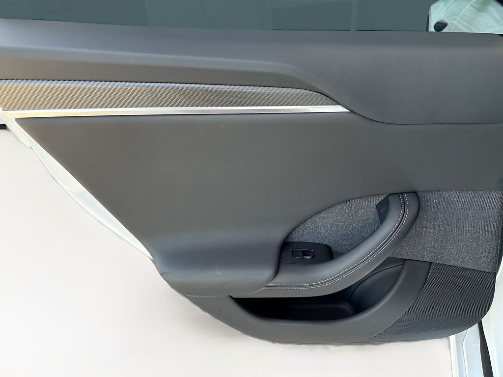 Thumbnail: 2021 Tesla Model S - 26