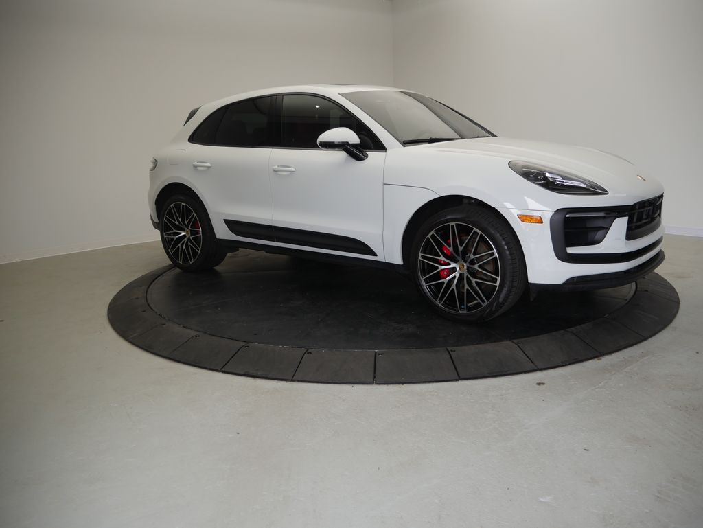 Thumbnail: 2023 Porsche Macan - 9