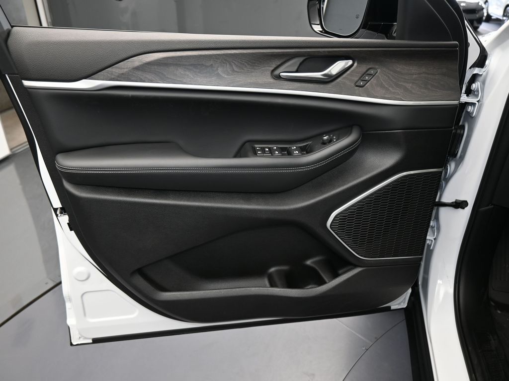 New 2026 Bright White Clearcoat Jeep Limited image 13