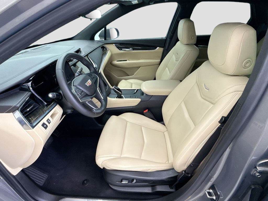Thumbnail: 2018 Cadillac XT5 - 17