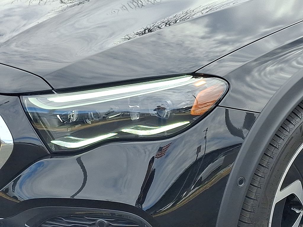 Thumbnail: 2025 Mercedes-Benz E-Class - 9