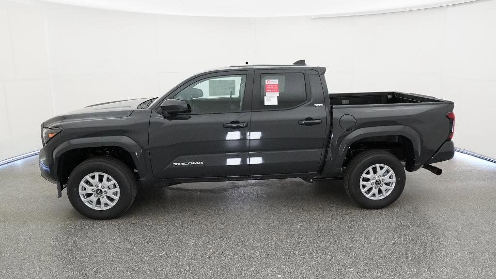 2025 Toyota Tacoma SR5 3