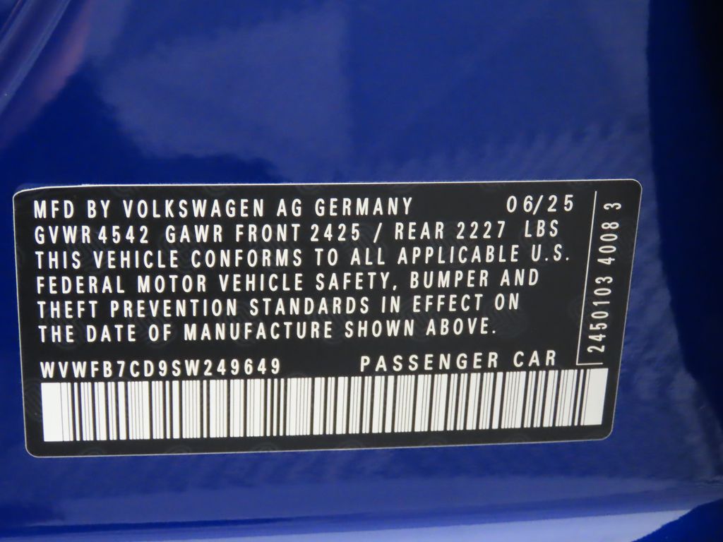Thumbnail: 2025 Volkswagen Golf - 32