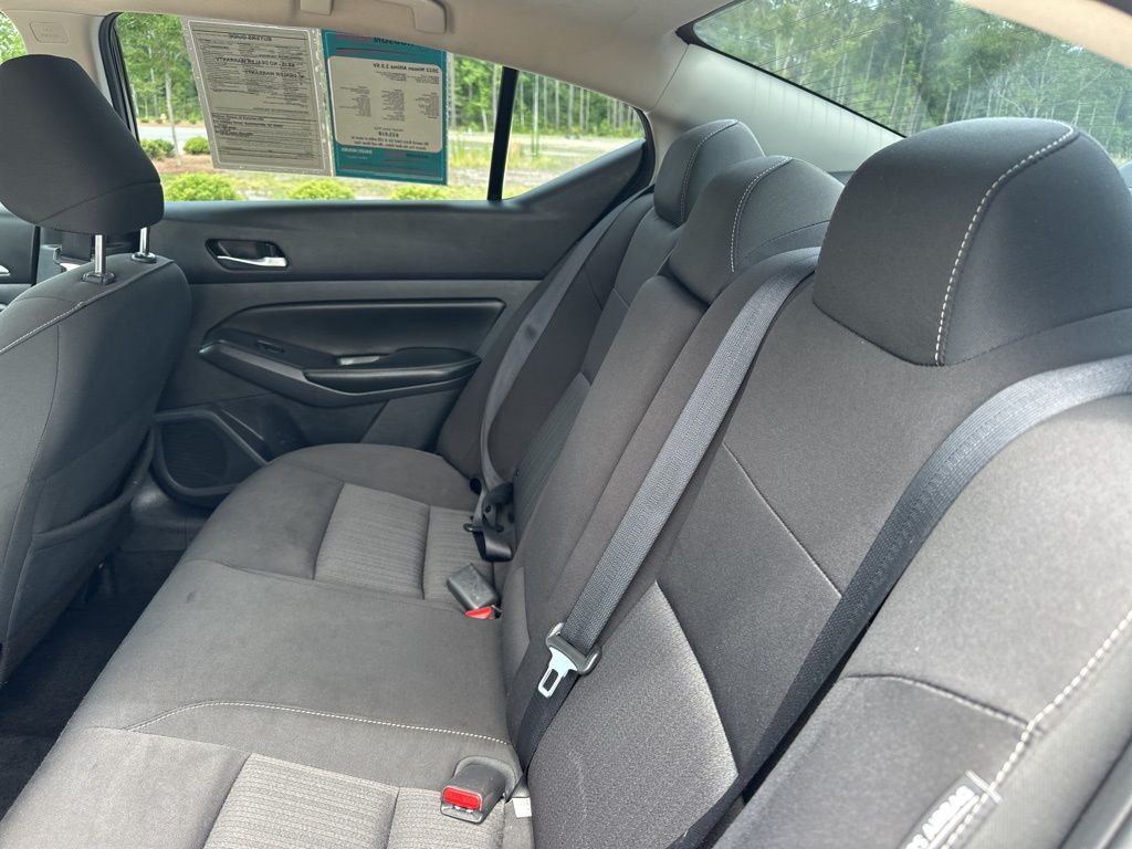2022 Storm Blue Metallic Nissan Altima 2.5 SV FWD Sedan