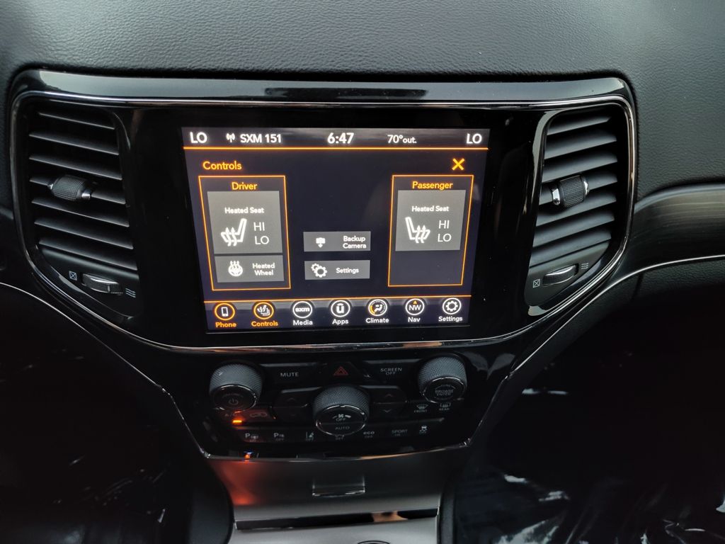 Used Car 2021 Jeep Grand Cherokee  Limited For Sale Under $30,000 In Austin, Texas