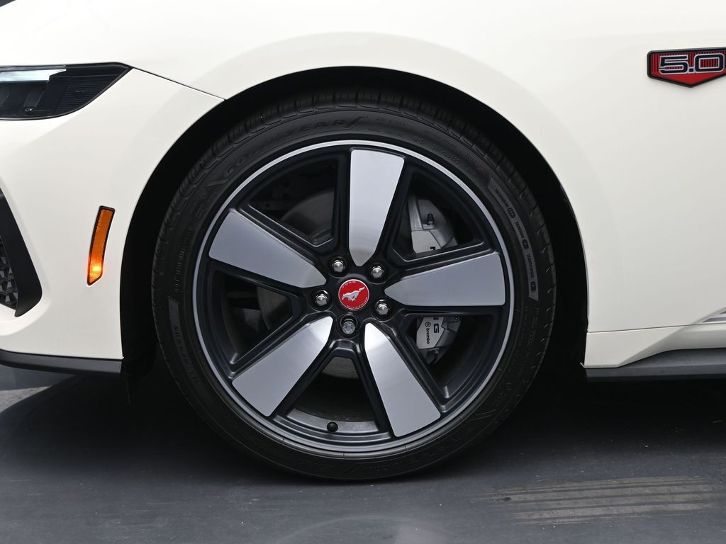 2025 Ford Mustang GT Premium Fastback