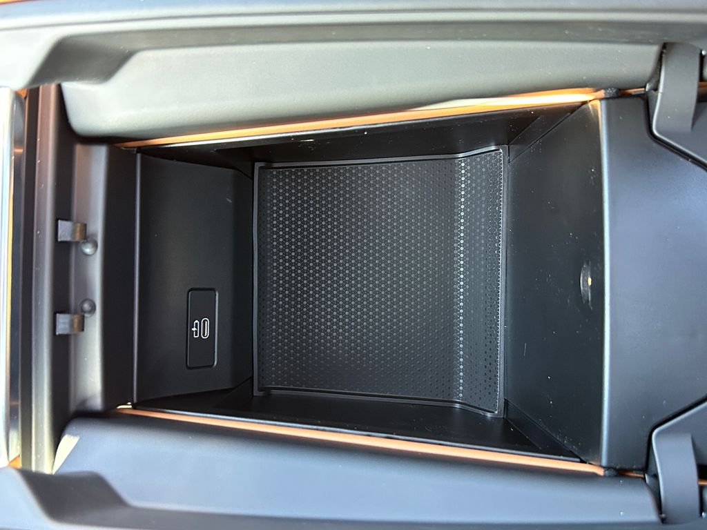 2026 BMW X5 xDrive50e 29