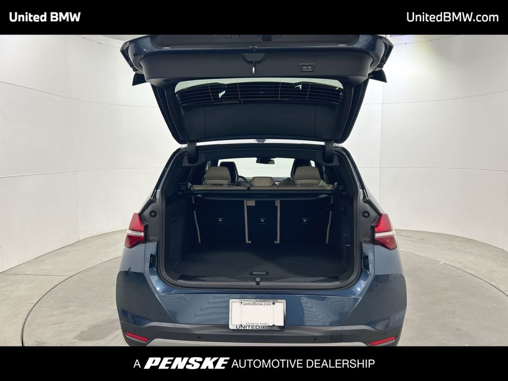 Thumbnail: 2026 BMW X3 - 21