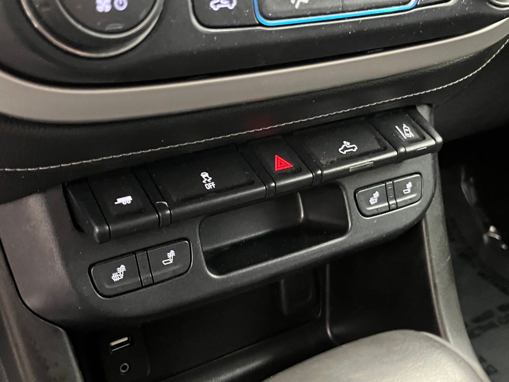 Thumbnail: 2017 GMC Canyon - 17