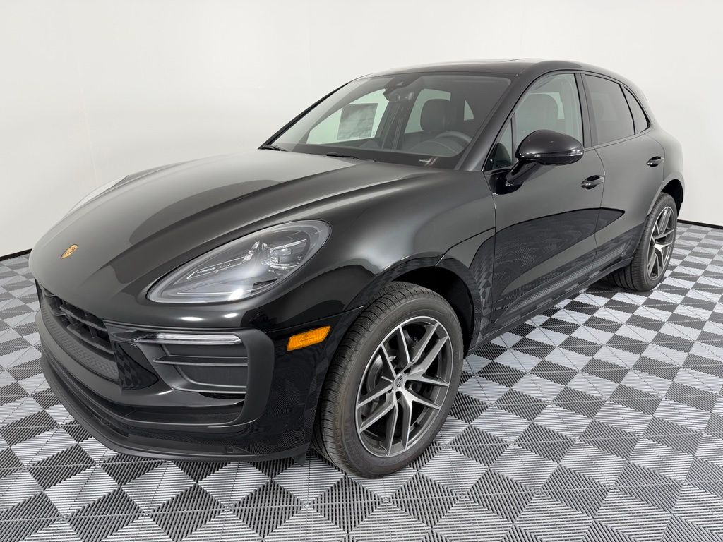 Thumbnail: 2026 Porsche Macan - 7