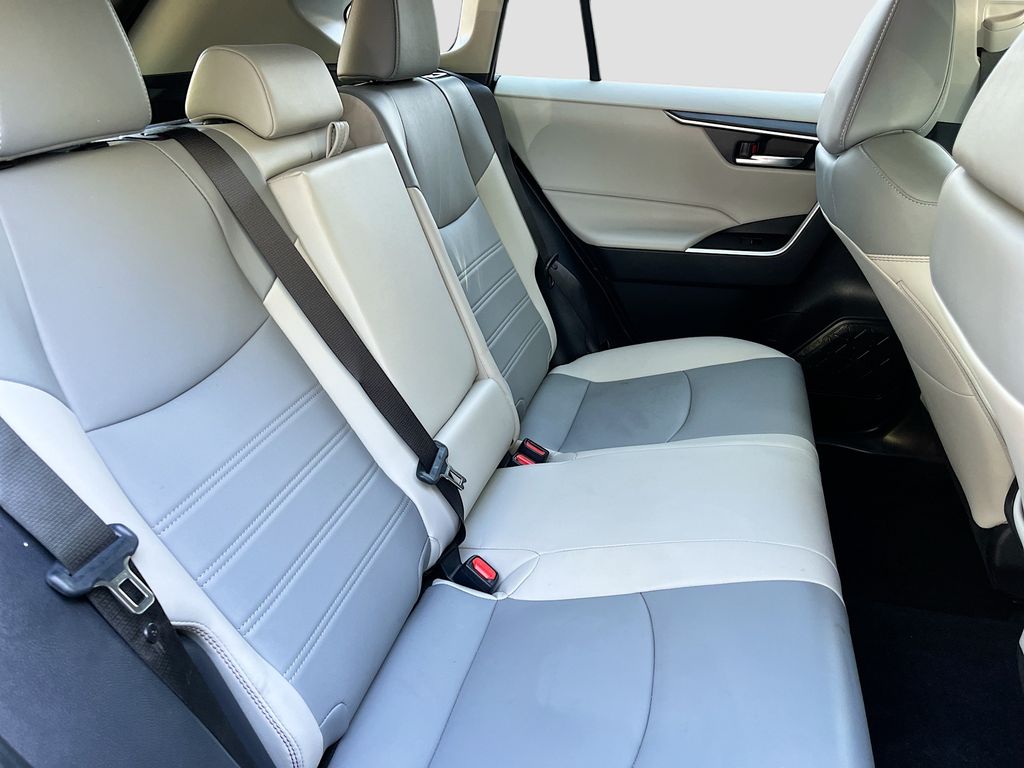 Used 2024 Blueprint Toyota XLE Premium image 28