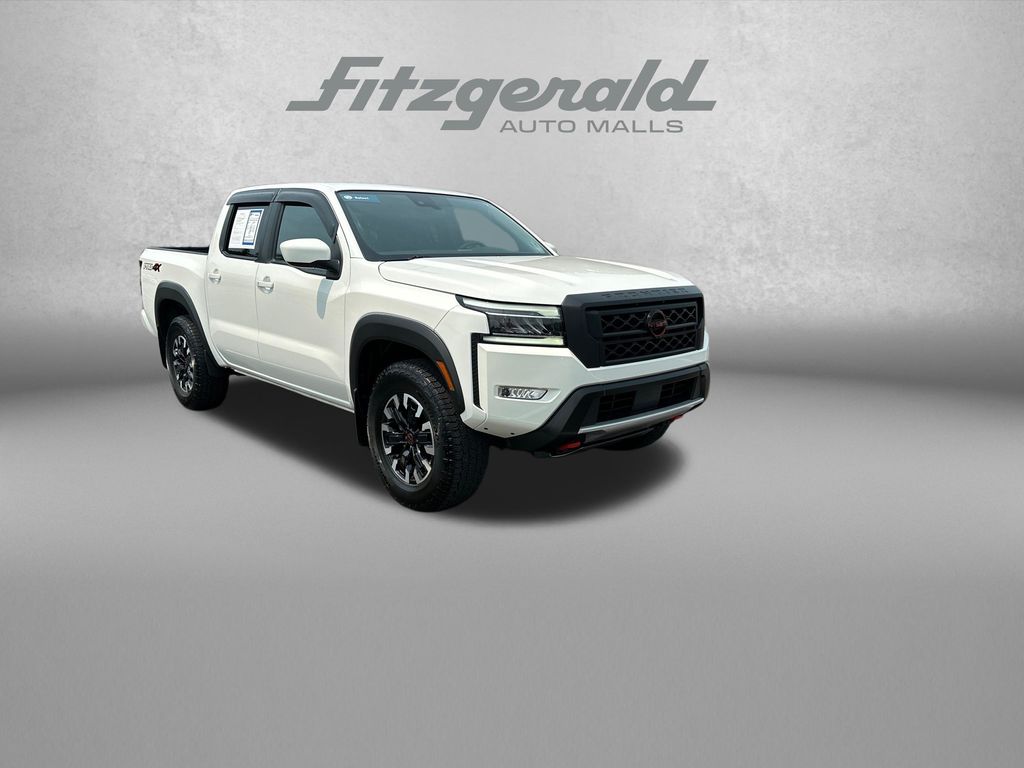 Glacier White 2022 Nissan Frontier Pickup Truck Four-Wheel Drive 9-Speed Automatic